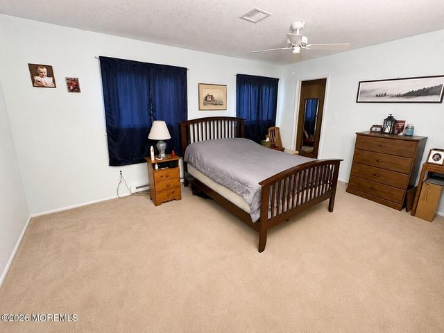7 S Seas Court, Barnegat, NJ 08005