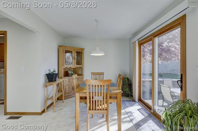 48390 Seawind Court, Utica, MI 48315