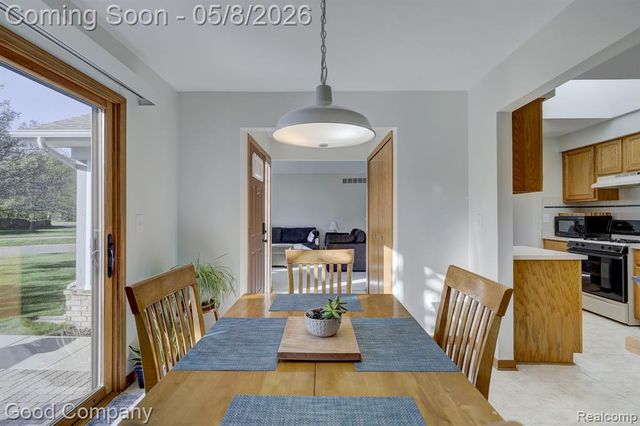 48390 Seawind Court, Utica, MI 48315