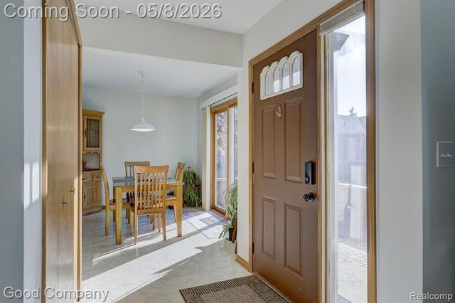 48390 Seawind Court, Utica, MI 48315