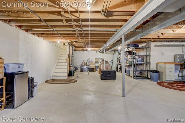 48390 Seawind Court, Utica, MI 48315