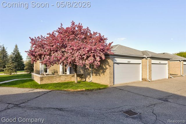 48390 Seawind Court, Utica, MI 48315