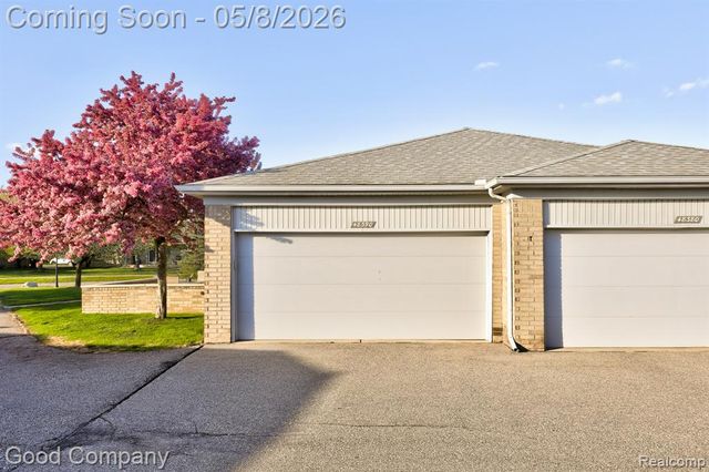 48390 Seawind Court, Utica, MI 48315