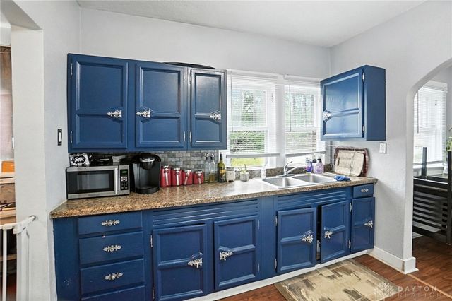 1745 S Smithville Road, Dayton, OH 45410