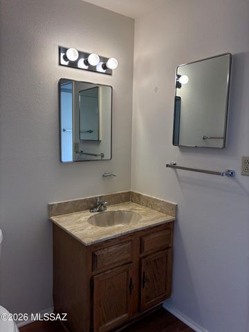 445 S Paseo Quinta, Green Valley, AZ 85614