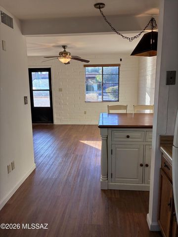 445 S Paseo Quinta, Green Valley, AZ 85614