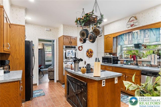 213 East Main Street, Macungie Boro, PA 18062