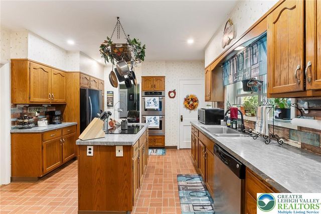 213 East Main Street, Macungie Boro, PA 18062