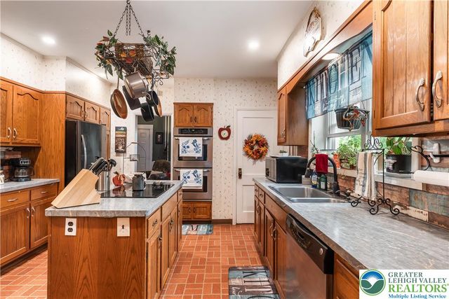 213 East Main Street, Macungie Boro, PA 18062