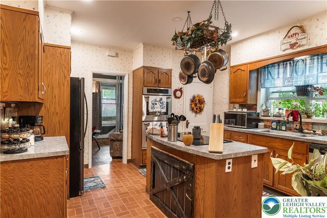 213 East Main Street, Macungie Boro, PA 18062