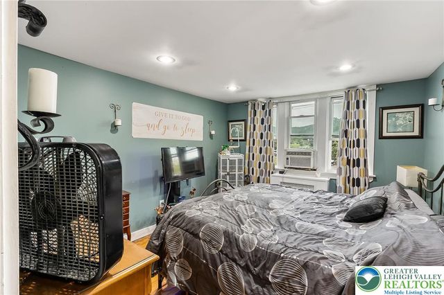 213 East Main Street, Macungie Boro, PA 18062