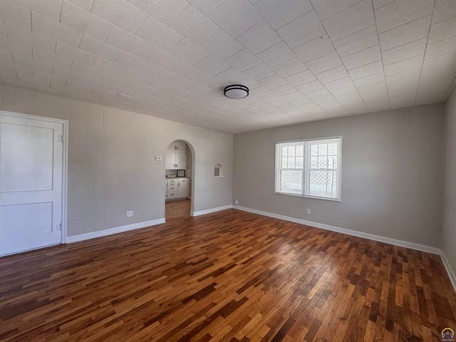 2344 SE Wisconsin AVE, Topeka, KS 66605