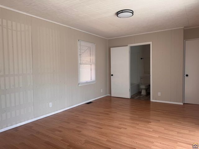 2344 SE Wisconsin AVE, Topeka, KS 66605