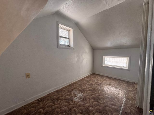 2344 SE Wisconsin AVE, Topeka, KS 66605