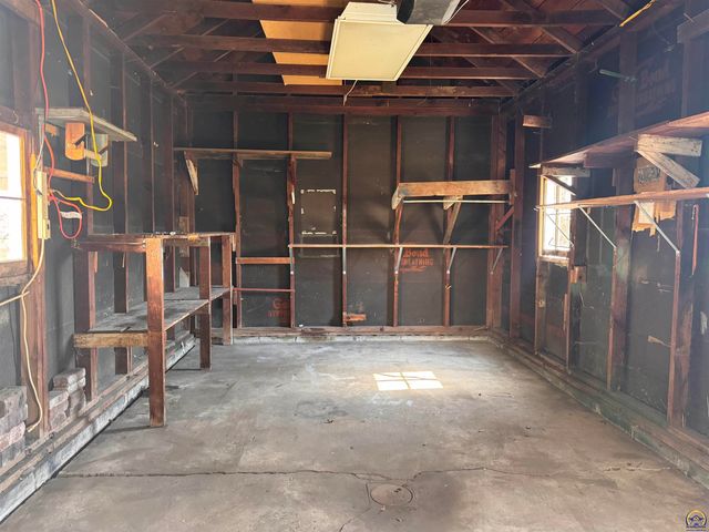 2344 SE Wisconsin AVE, Topeka, KS 66605