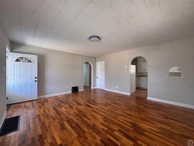 2344 SE Wisconsin AVE, Topeka, KS 66605