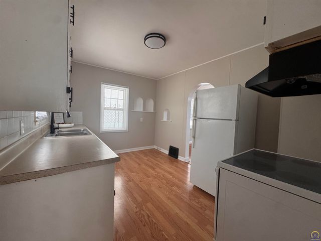 2344 SE Wisconsin AVE, Topeka, KS 66605