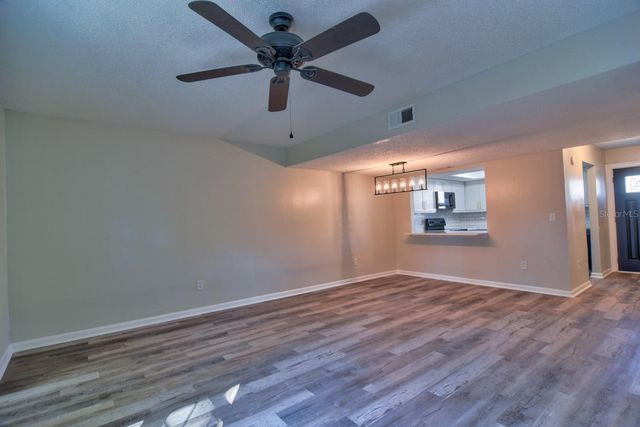 148 DOUGLAS ROAD W C, Oldsmar, FL 34677