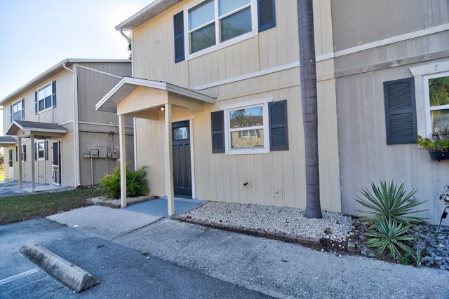 148 DOUGLAS ROAD W C, Oldsmar, FL 34677