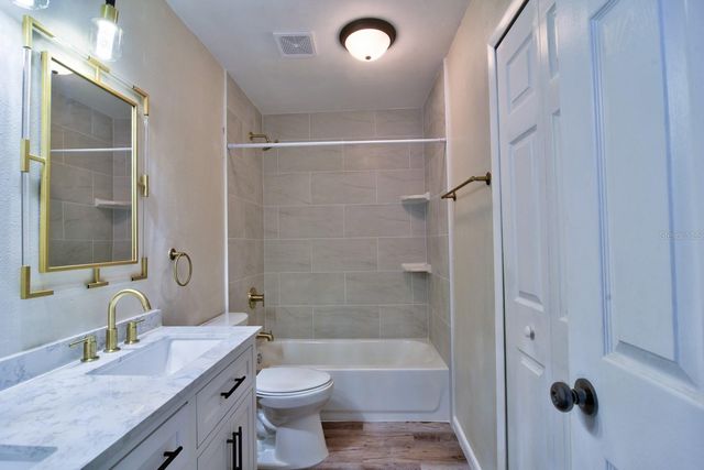 148 DOUGLAS ROAD W C, Oldsmar, FL 34677