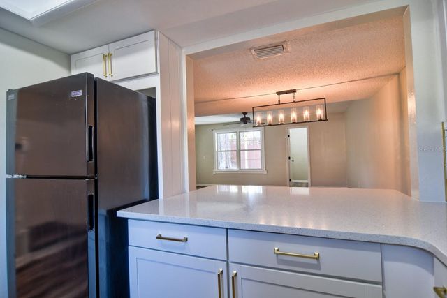 148 DOUGLAS ROAD W C, Oldsmar, FL 34677