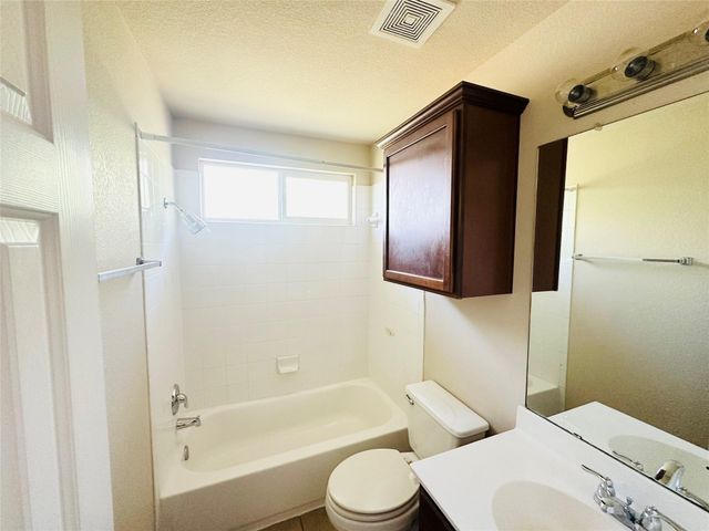 245 Verano DR, Kyle, TX 78640