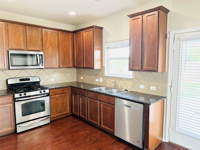 245 Verano DR, Kyle, TX 78640