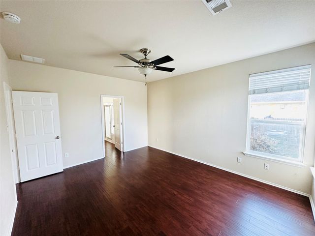 245 Verano DR, Kyle, TX 78640