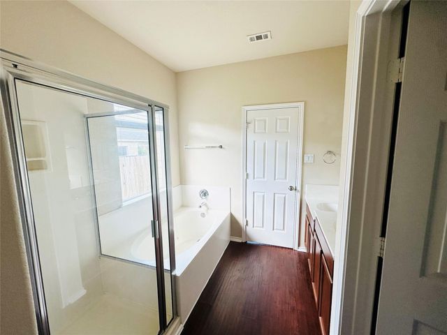 245 Verano DR, Kyle, TX 78640