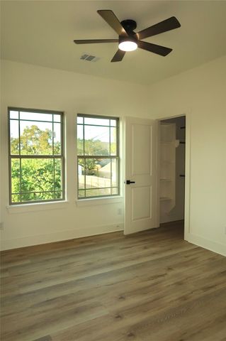 421 S Nugent Street, La Porte, TX 77571