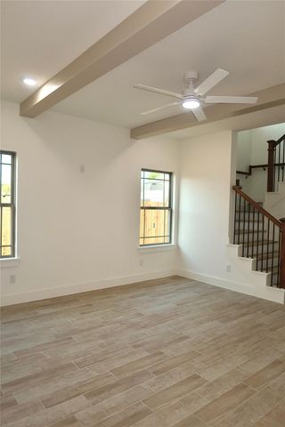 421 S Nugent Street, La Porte, TX 77571