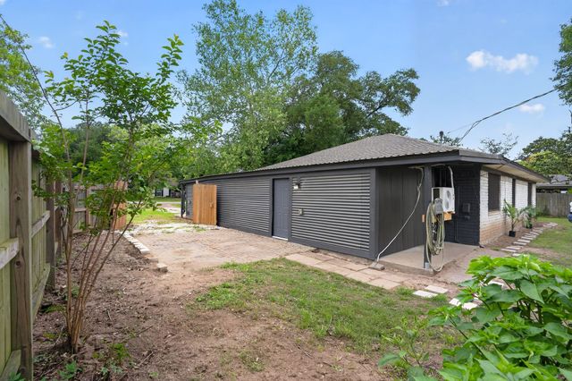 12664 Robin Lane, Willis, TX 77378