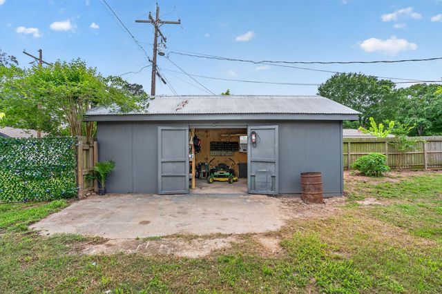 12664 Robin Lane, Willis, TX 77378