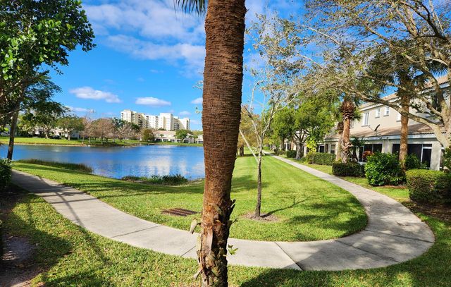 4759 Palmbrooke Circle, West Palm Beach, FL 33417