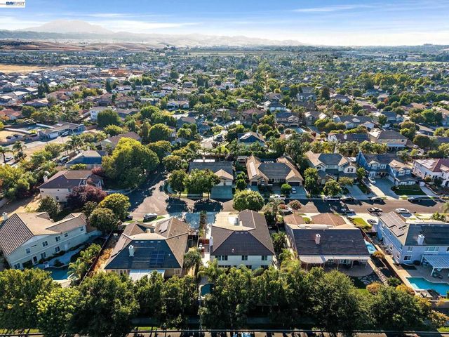 1708 La Pergola Dr, Brentwood, CA 94513