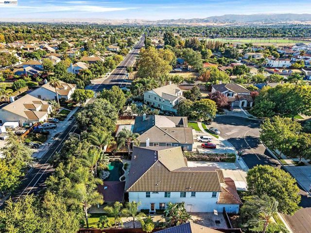 1708 La Pergola Dr, Brentwood, CA 94513