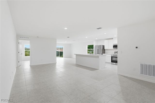 3418 20th ST SW, Lehigh Acres, FL 33976