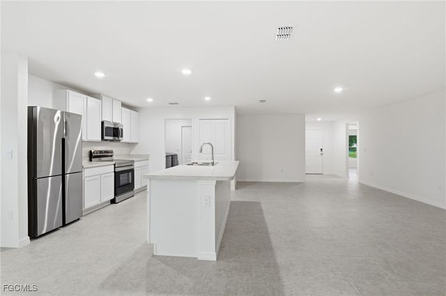 3418 20th ST SW, Lehigh Acres, FL 33976