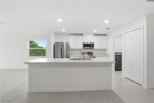 3418 20th ST SW, Lehigh Acres, FL 33976