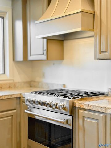 2005 Brookmanor Drive, Decatur, AL 35601