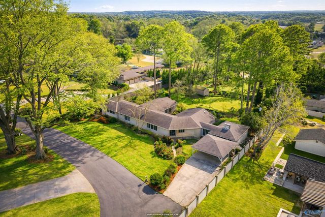 2005 Brookmanor Drive, Decatur, AL 35601