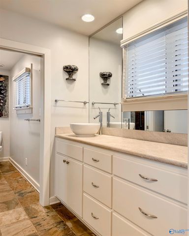 2005 Brookmanor Drive, Decatur, AL 35601