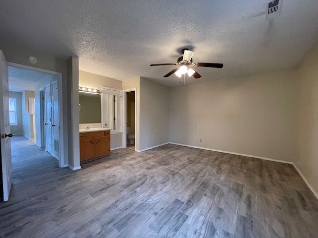 1407 S 12th Street, Rogers, AR 72756