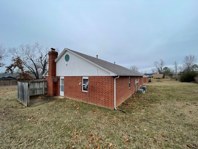1407 S 12th Street, Rogers, AR 72756