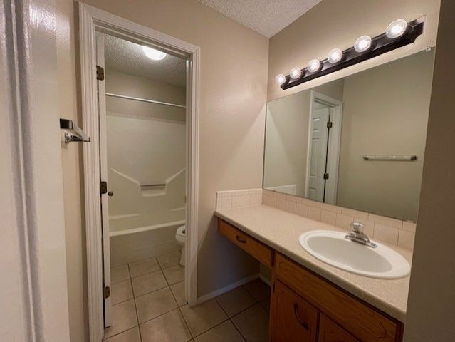 1407 S 12th Street, Rogers, AR 72756