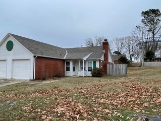 1407 S 12th Street, Rogers, AR 72756