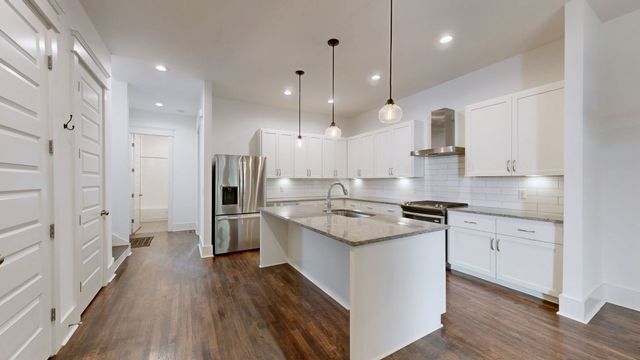 1819 McEwen Ave, Nashville, TN 37206