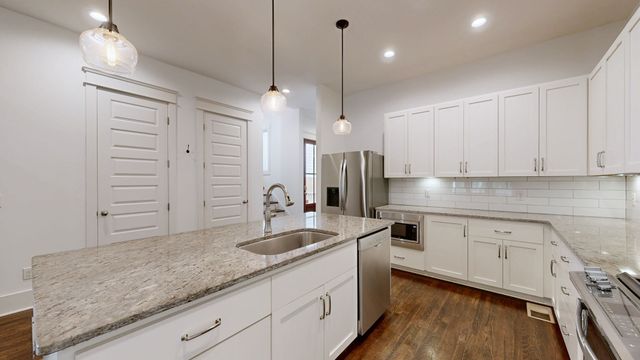 1819 McEwen Ave, Nashville, TN 37206