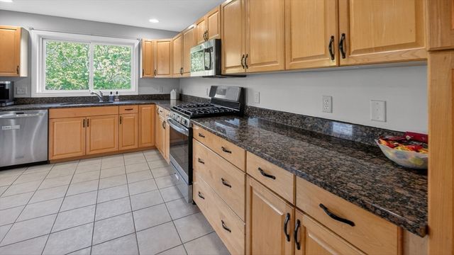 5 Governors Way B, Milford, MA 01757