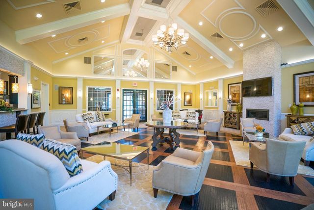 95 RITTENHOUSE CIR, Newtown, PA 18940